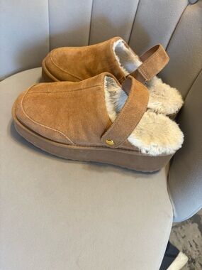 Faux-Suede Fur-Lined Platform Mule Slippers - Camel